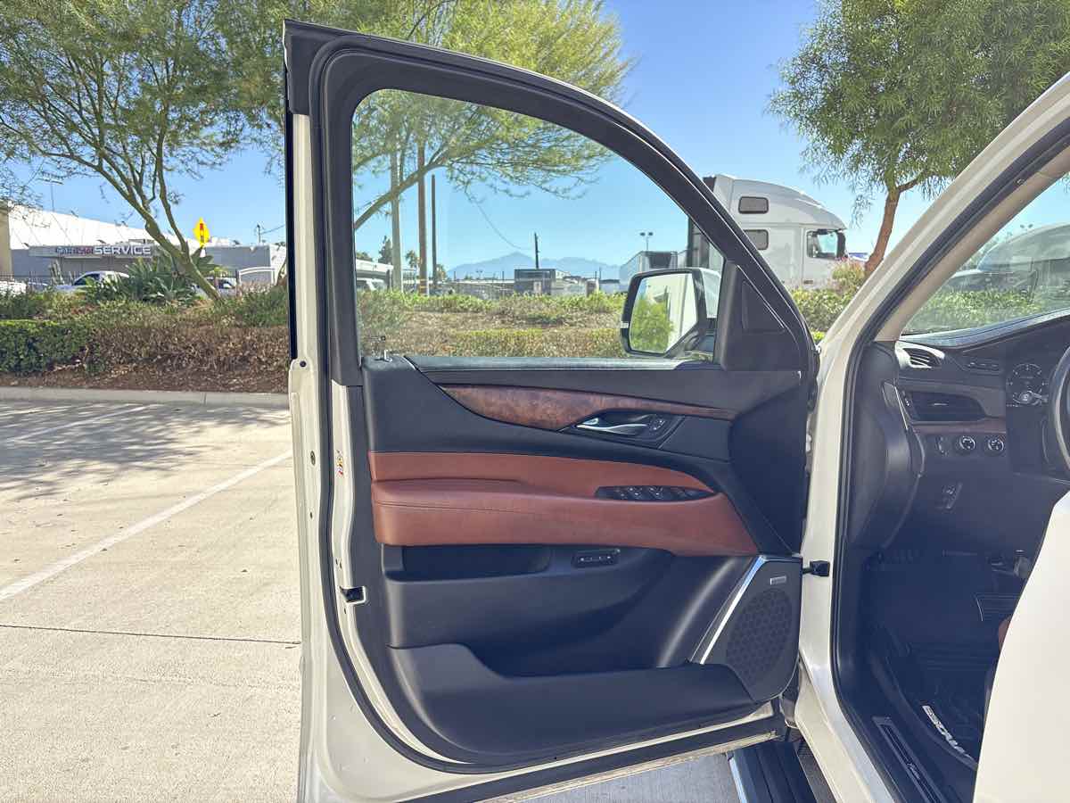 Photo 22 of this Cadillac Escalade ESV