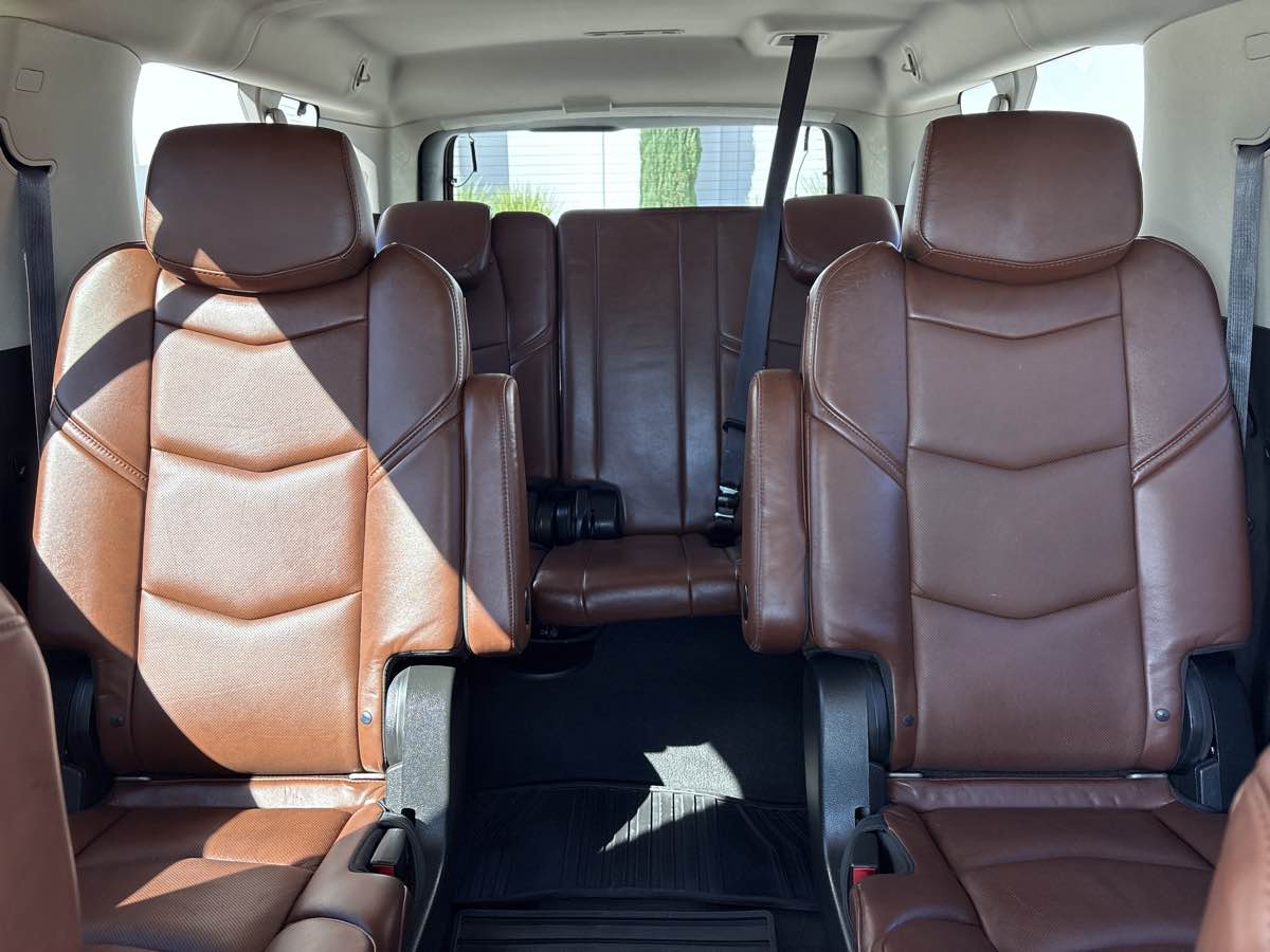Photo 33 of this Cadillac Escalade ESV
