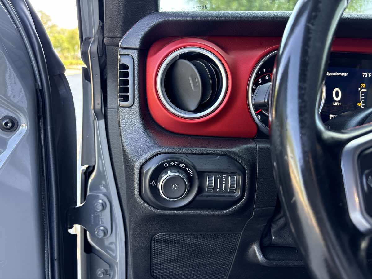 Photo 20 of this Jeep Wrangler Unlimited