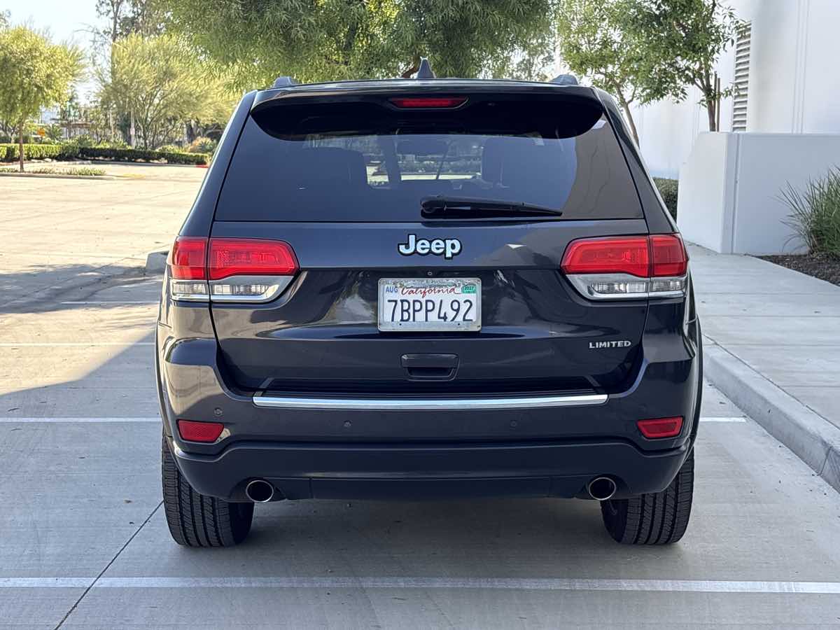 Photo 4 of this Jeep Grand Cherokee