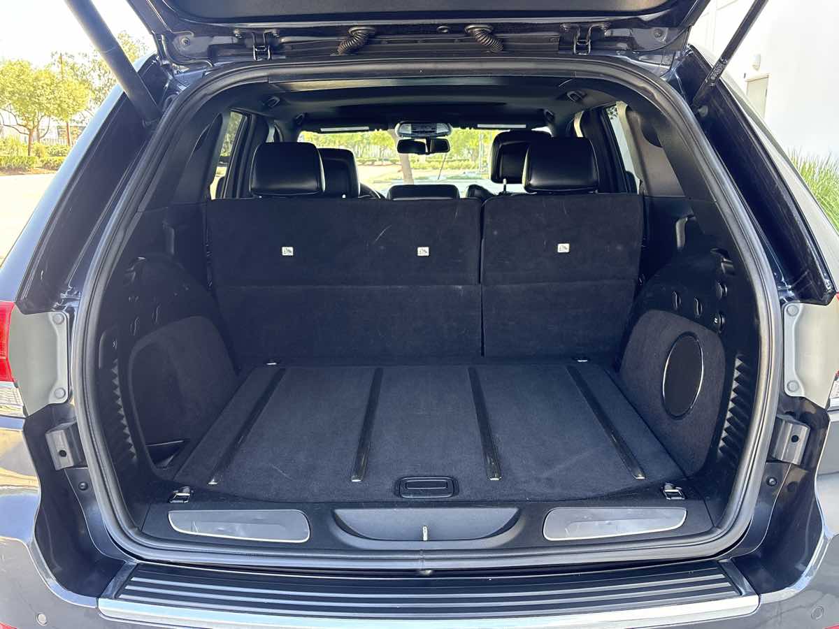 Photo 10 of this Jeep Grand Cherokee