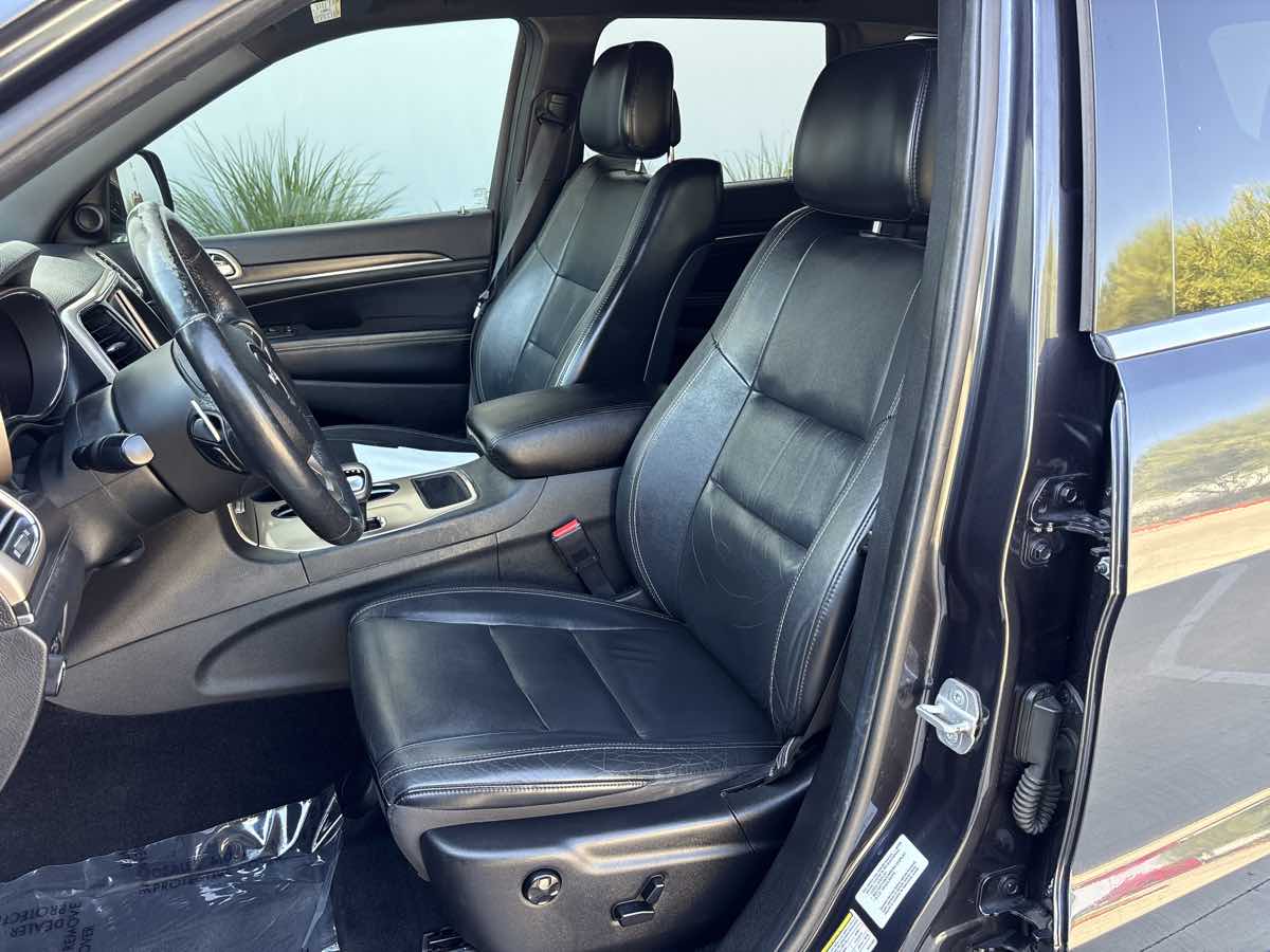 Photo 19 of this Jeep Grand Cherokee