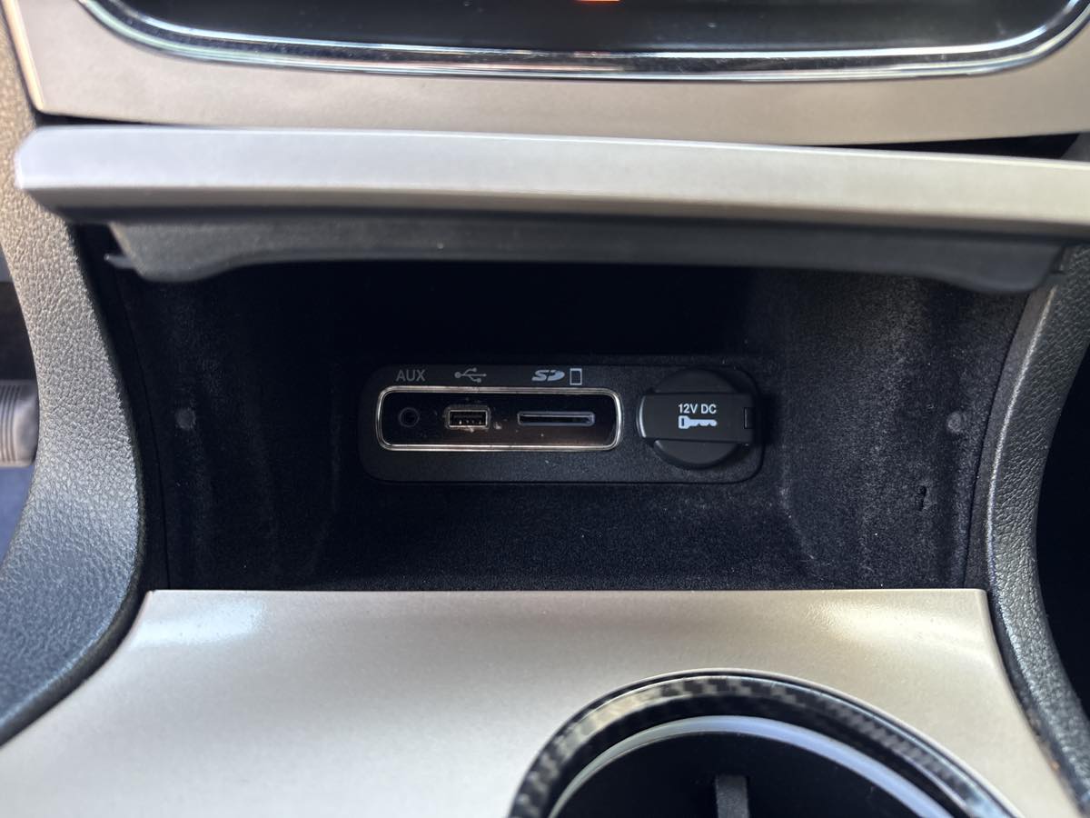 Photo 25 of this Jeep Grand Cherokee