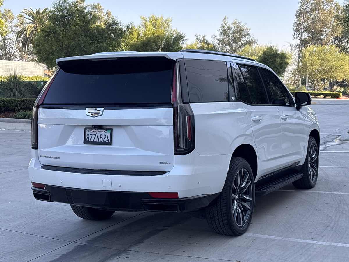 Photo 3 of this Cadillac Escalade