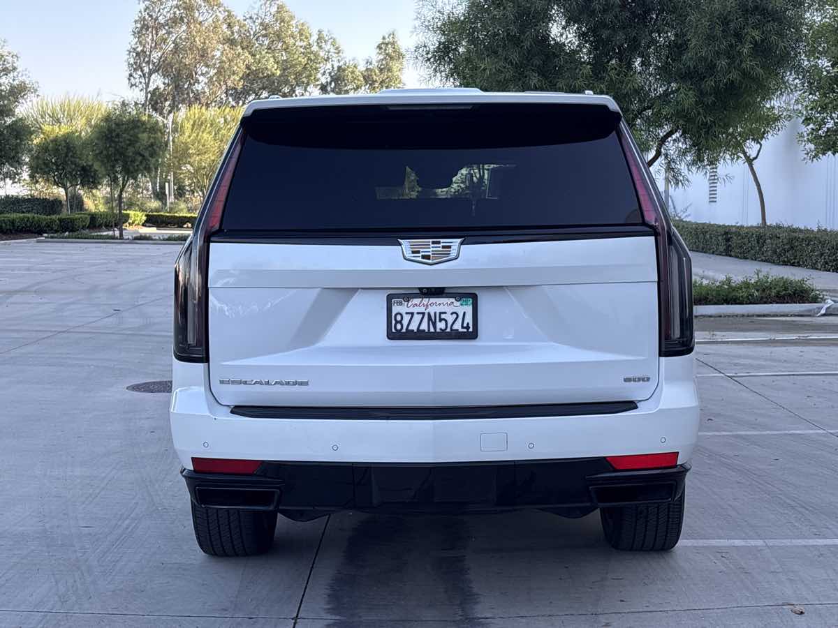 Photo 4 of this Cadillac Escalade