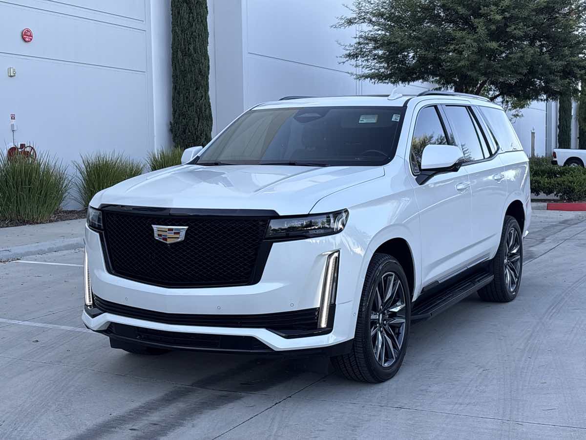 Photo 7 of this Cadillac Escalade