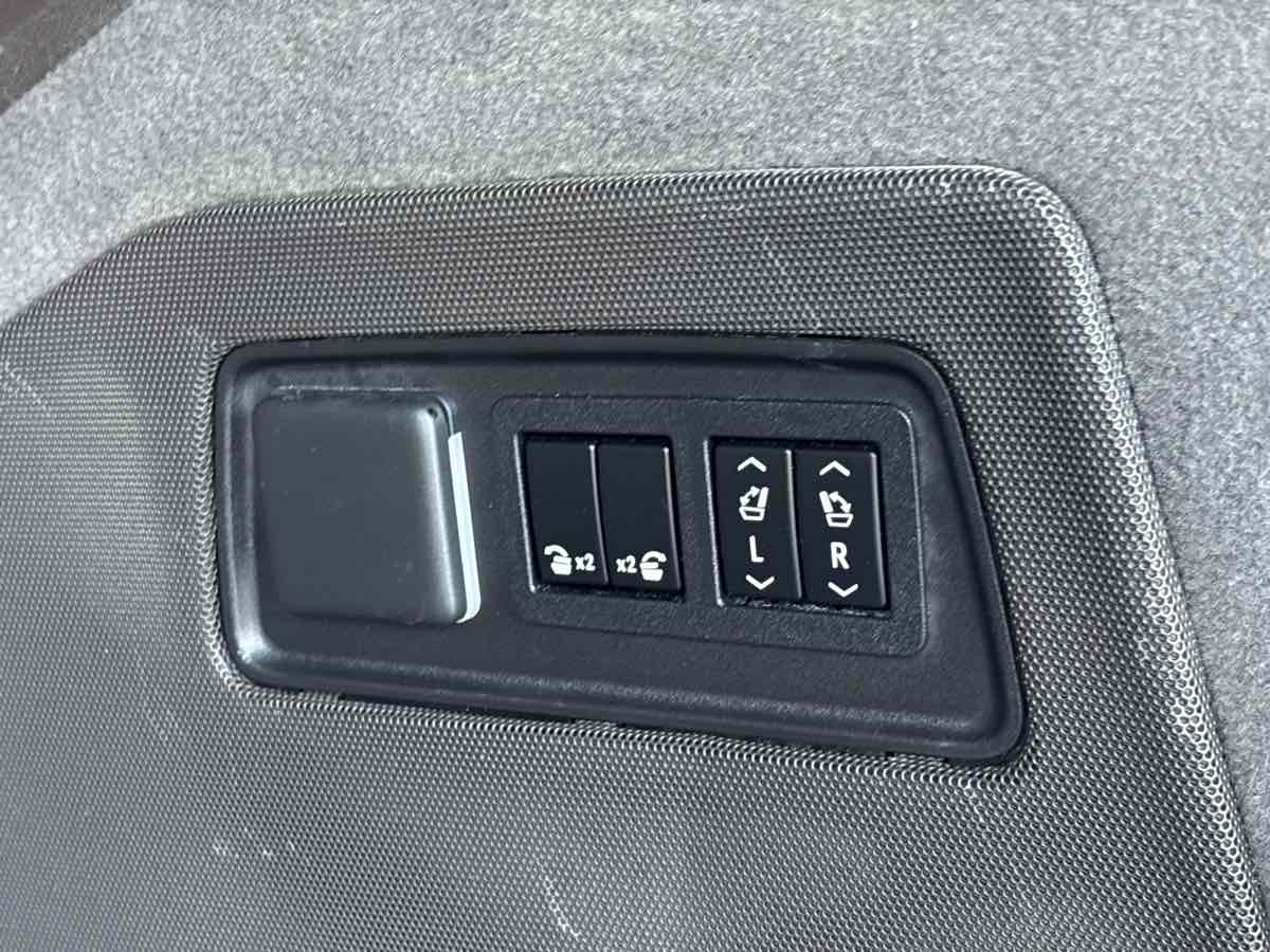 Photo 10 of this Cadillac Escalade