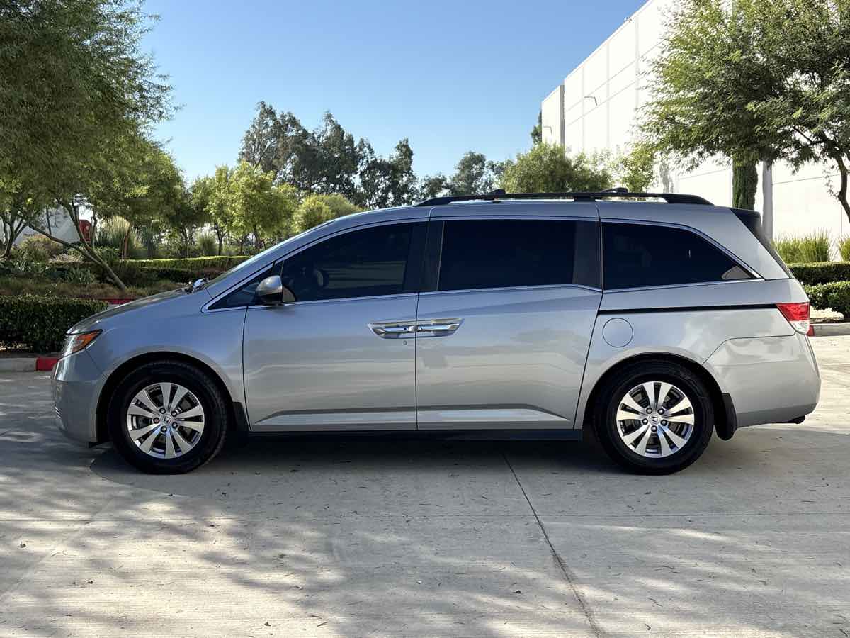 Photo 6 of this Honda Odyssey