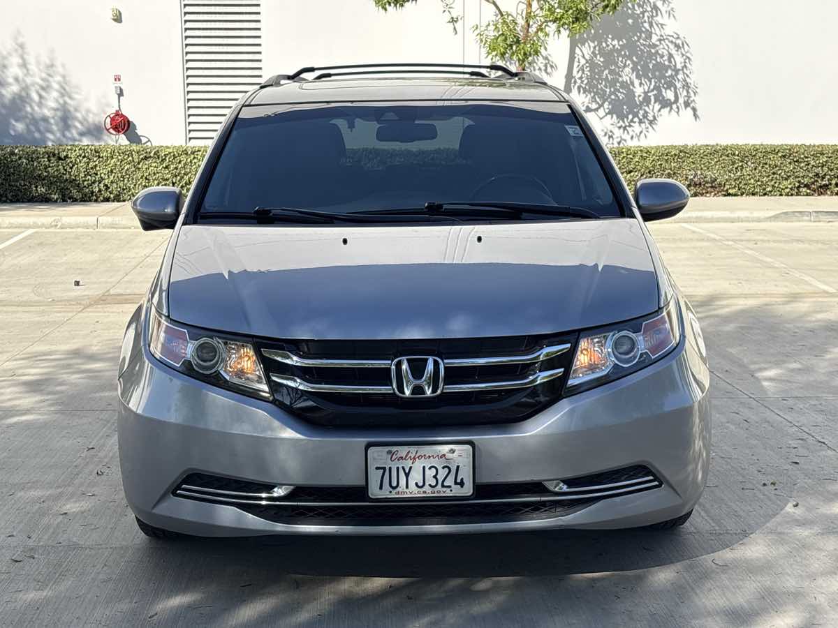 Photo 8 of this Honda Odyssey