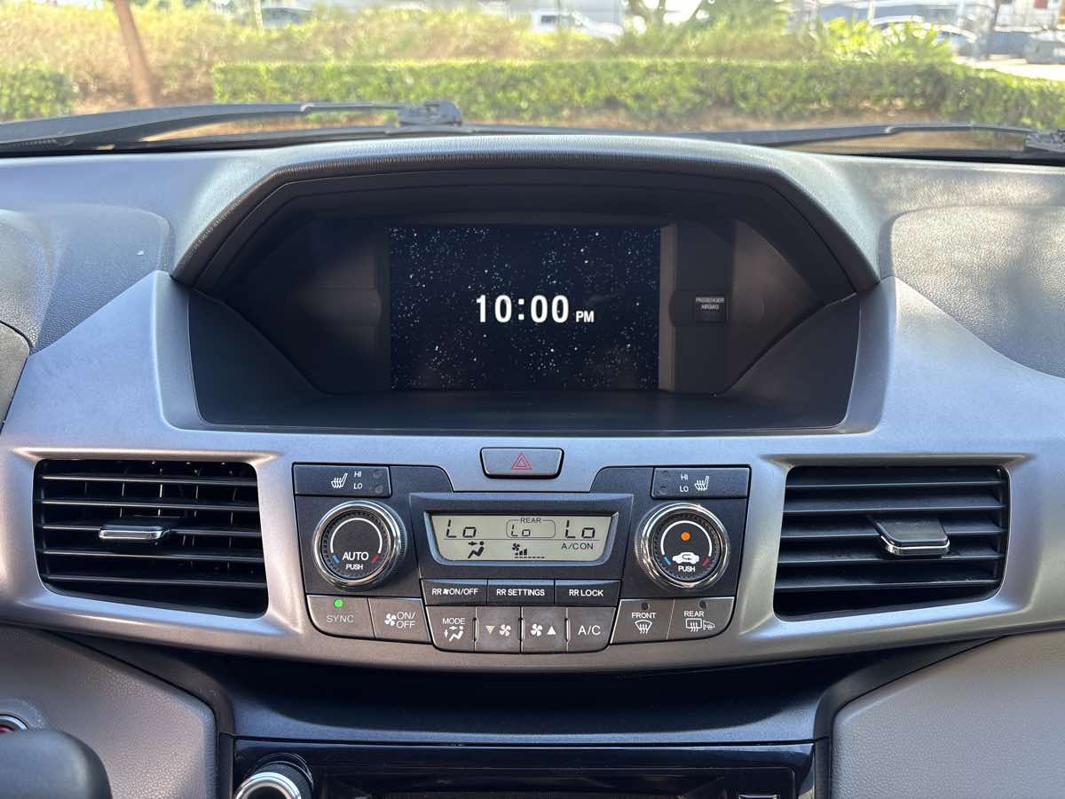 Photo 26 of this Honda Odyssey