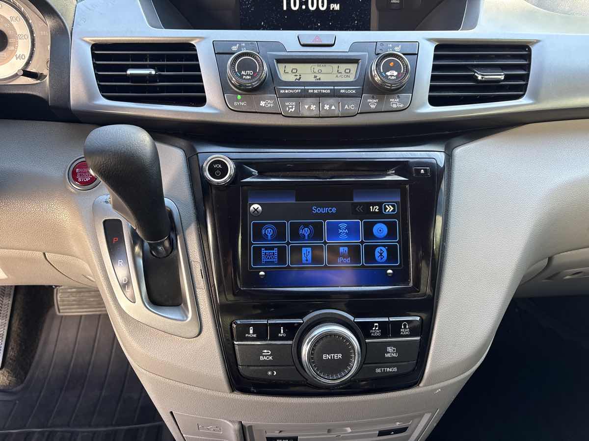 Photo 27 of this Honda Odyssey