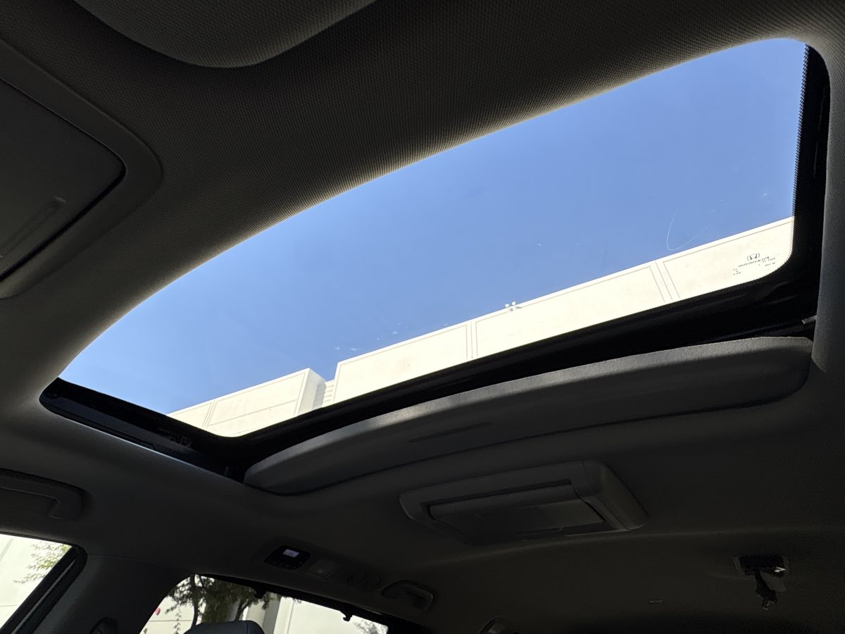 Photo 31 of this Honda Odyssey