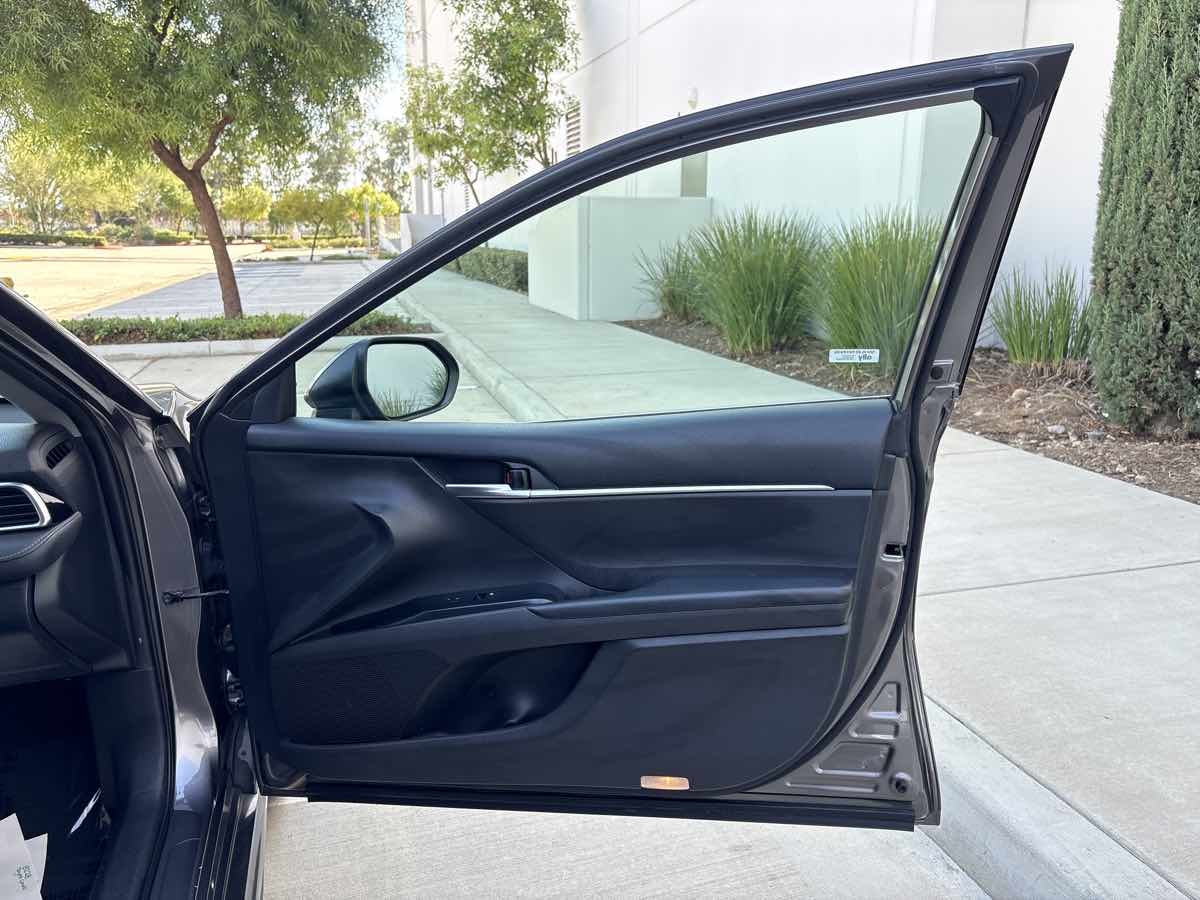 Photo 15 of this Toyota Camry