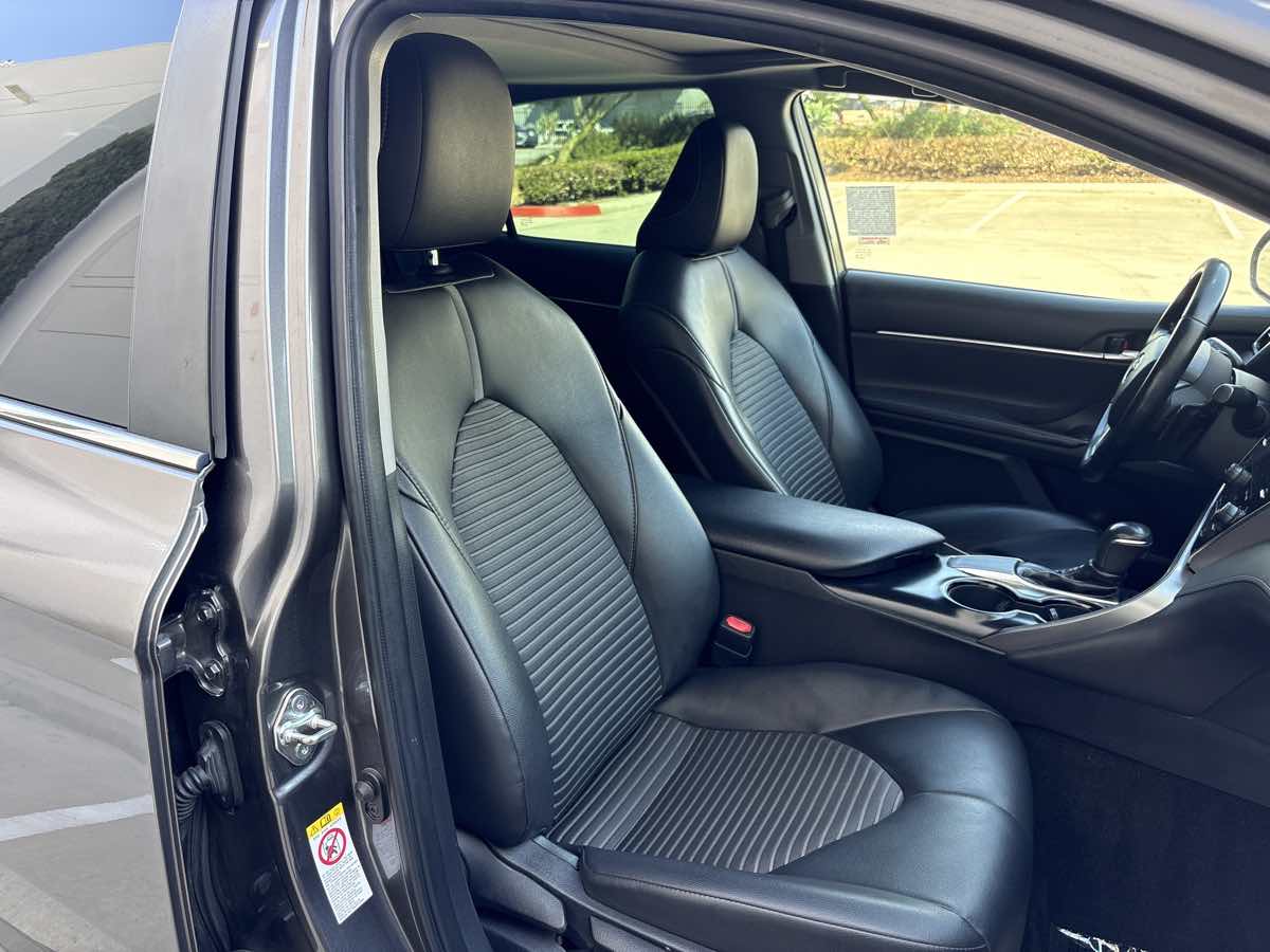 Photo 16 of this Toyota Camry