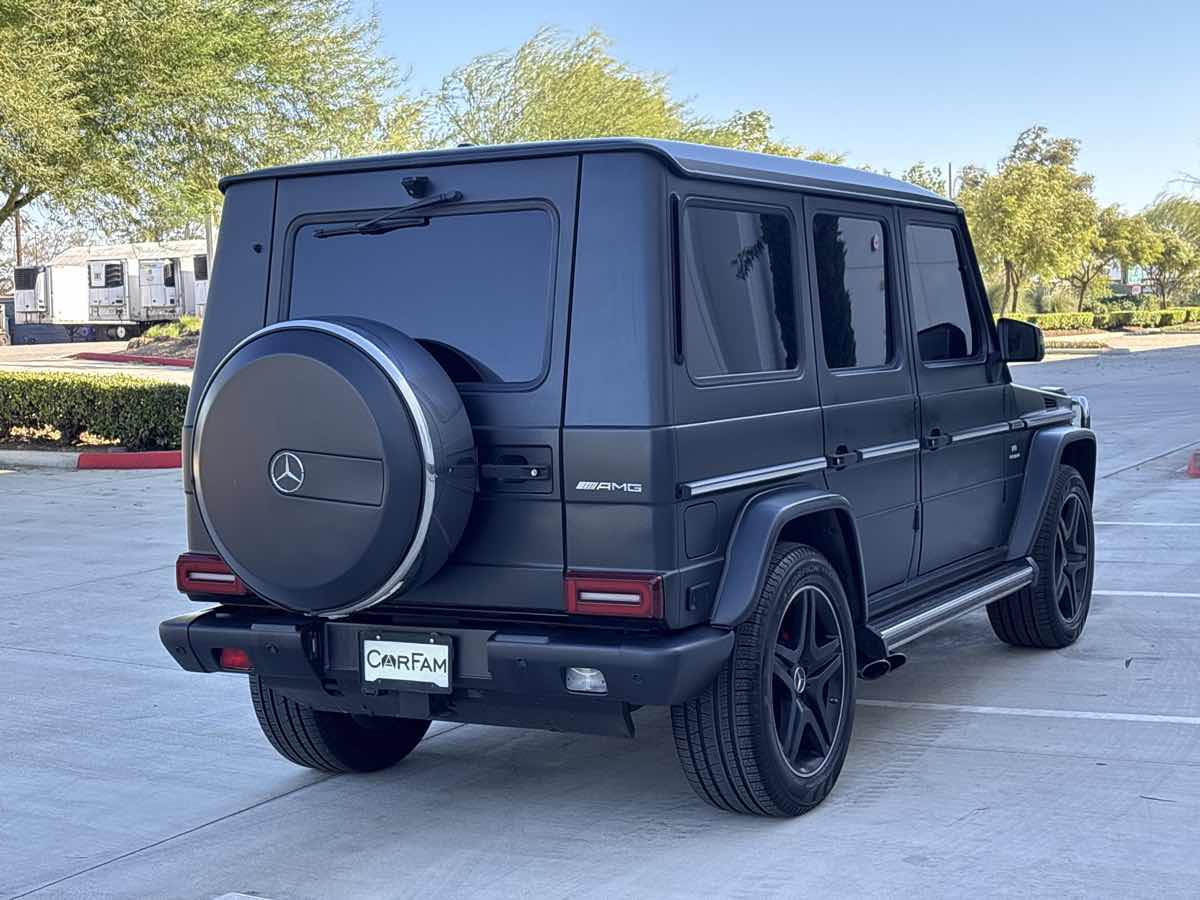 Photo 3 of this Mercedes-Benz G 63