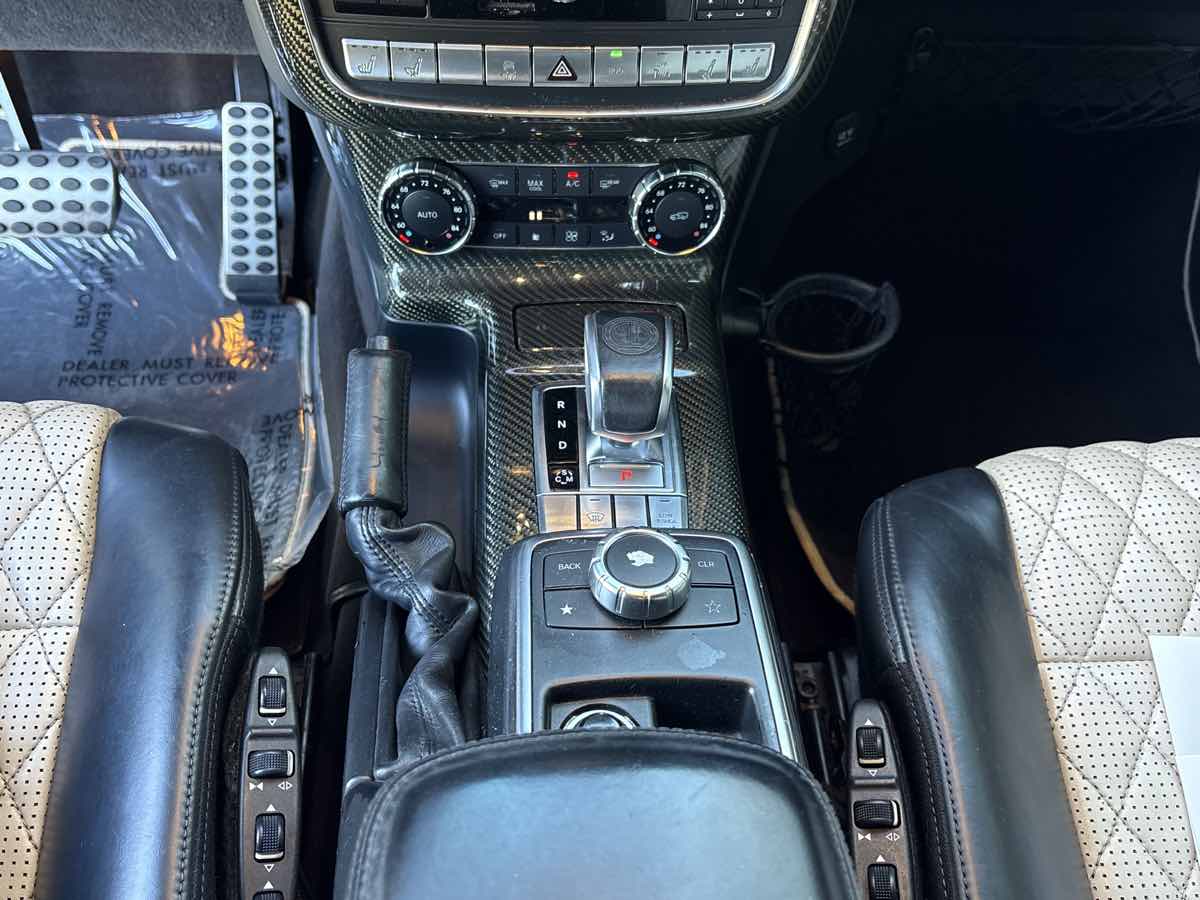 Photo 25 of this Mercedes-Benz G 63