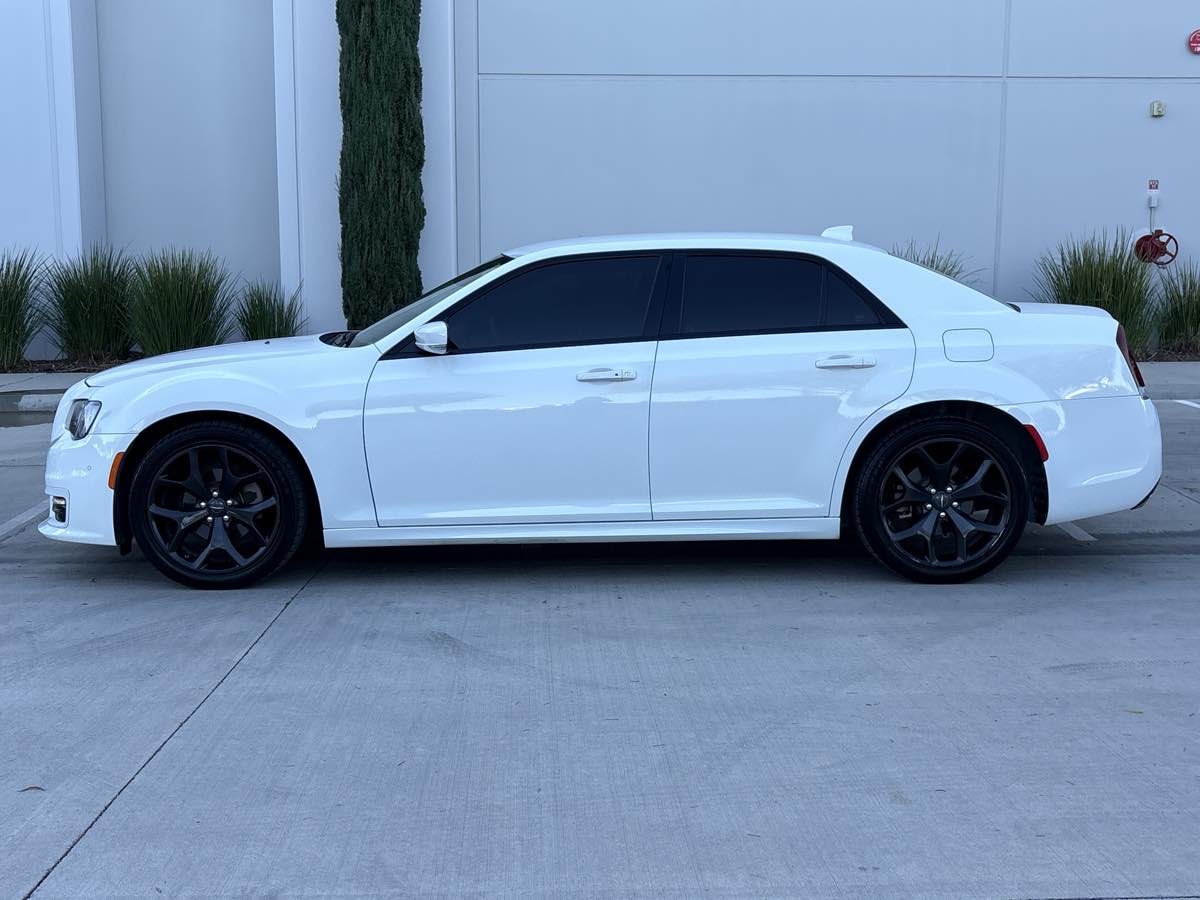 Photo 6 of this Chrysler 300