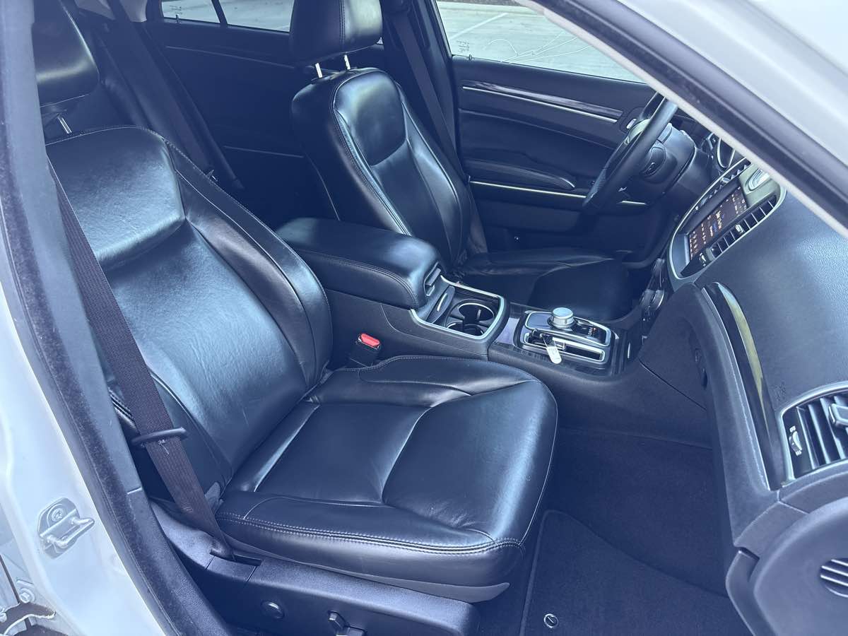Photo 16 of this Chrysler 300