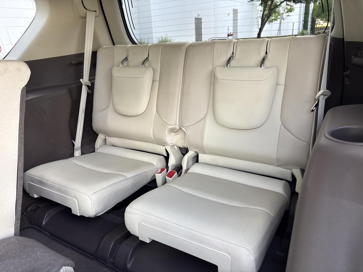 Photo 13 of this Lexus GX 460