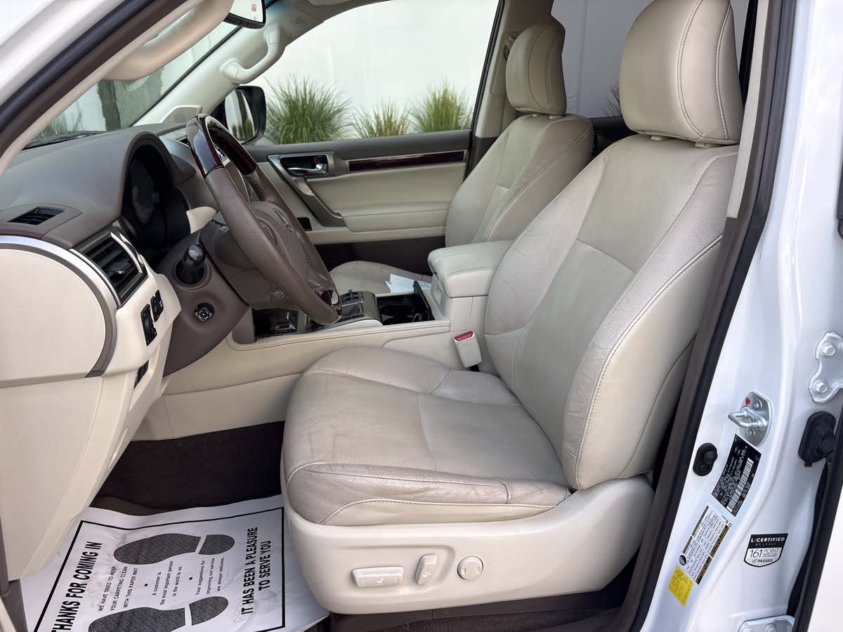 Photo 20 of this Lexus GX 460