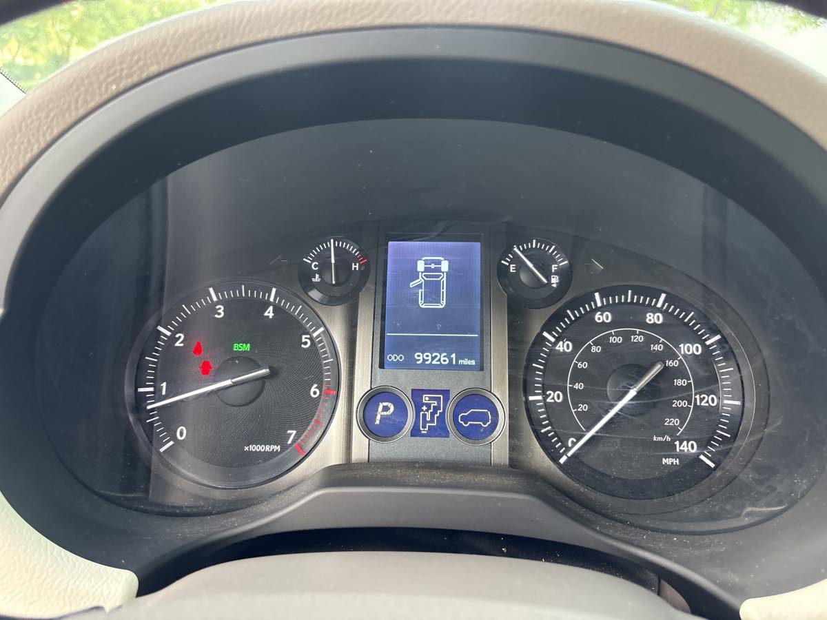 Photo 23 of this Lexus GX 460