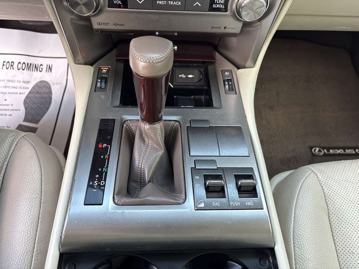 Photo 27 of this Lexus GX 460