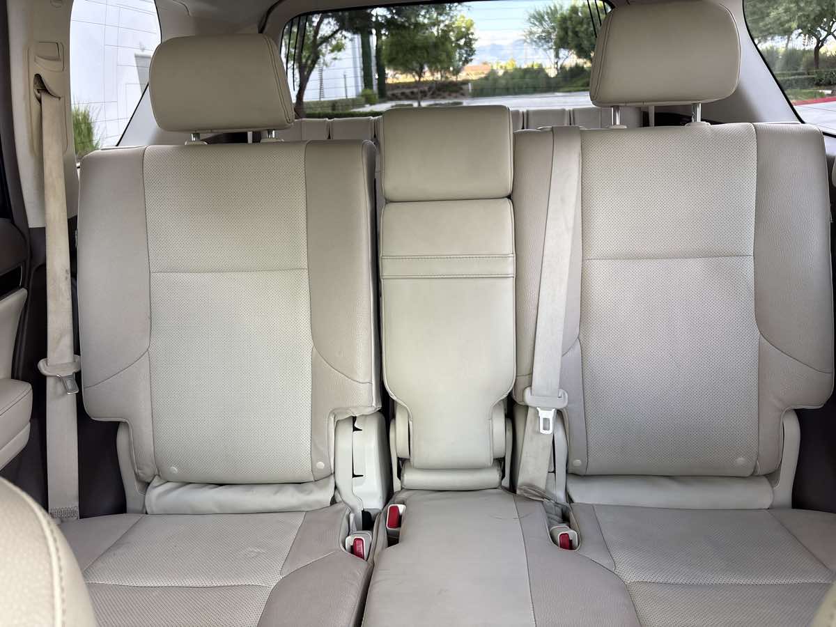 Photo 30 of this Lexus GX 460
