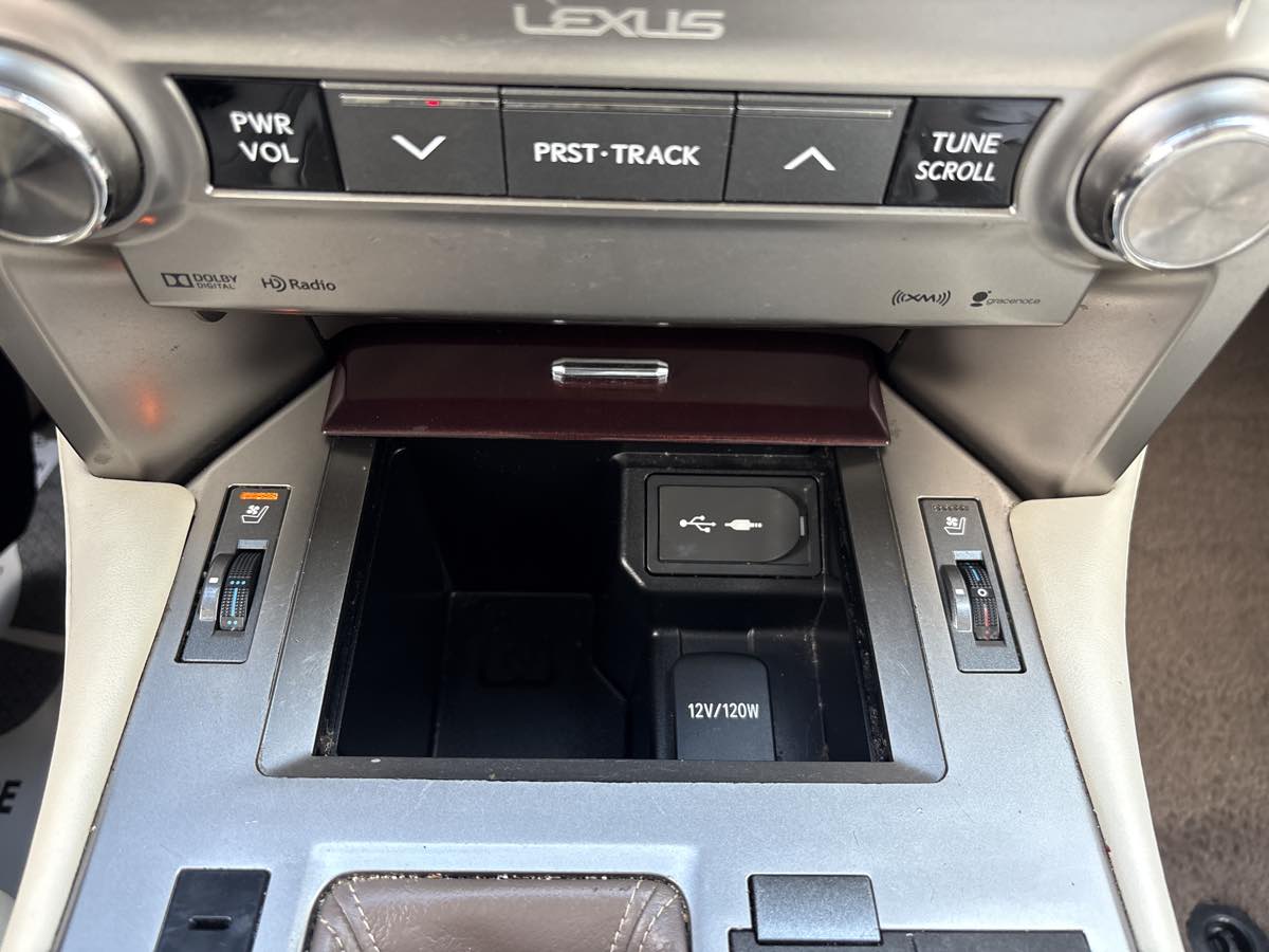 Photo 26 of this Lexus GX 460