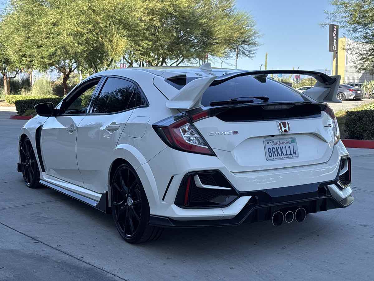 Photo 5 of this Honda Civic Type R