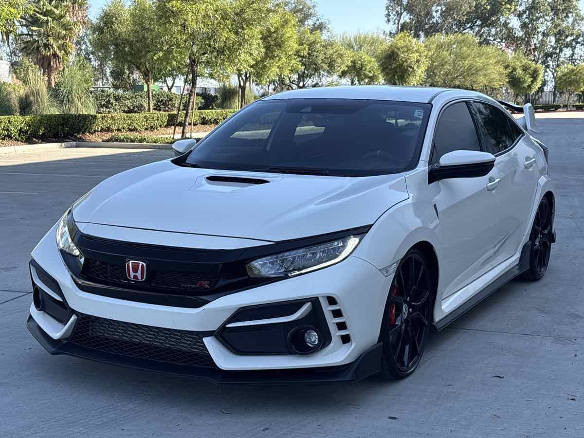 Photo 7 of this Honda Civic Type R