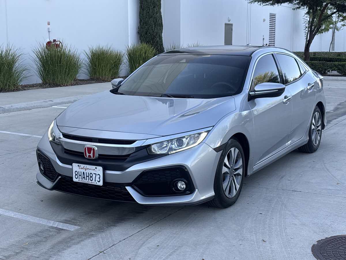 Photo 4 of this Honda Civic Hatchback