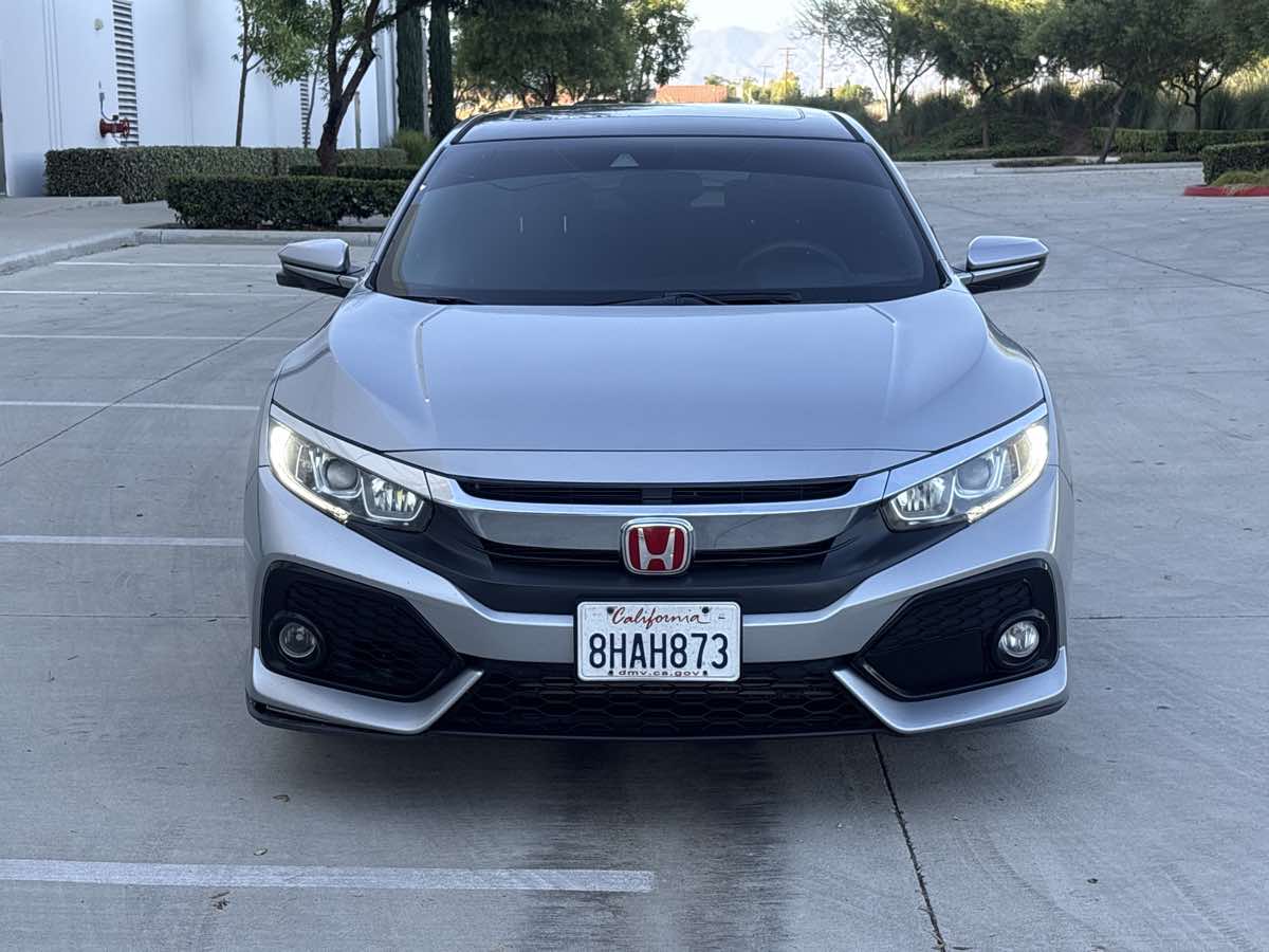 Photo 5 of this Honda Civic Hatchback