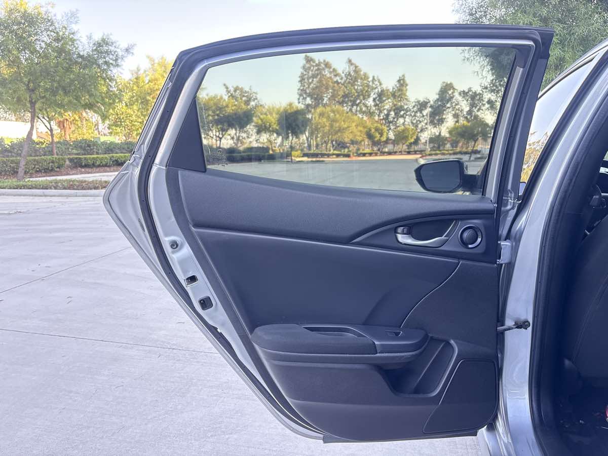Photo 7 of this Honda Civic Hatchback