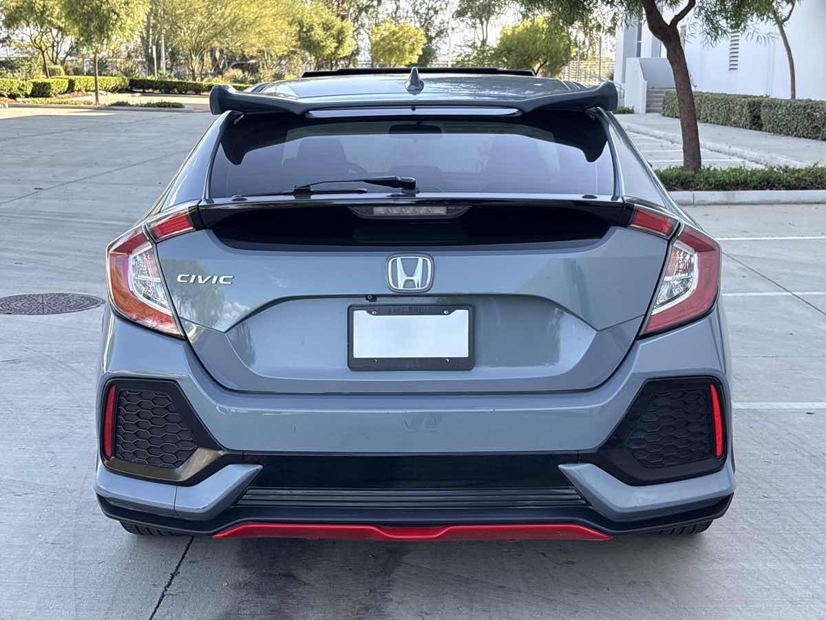 Photo 4 of this Honda Civic Hatchback