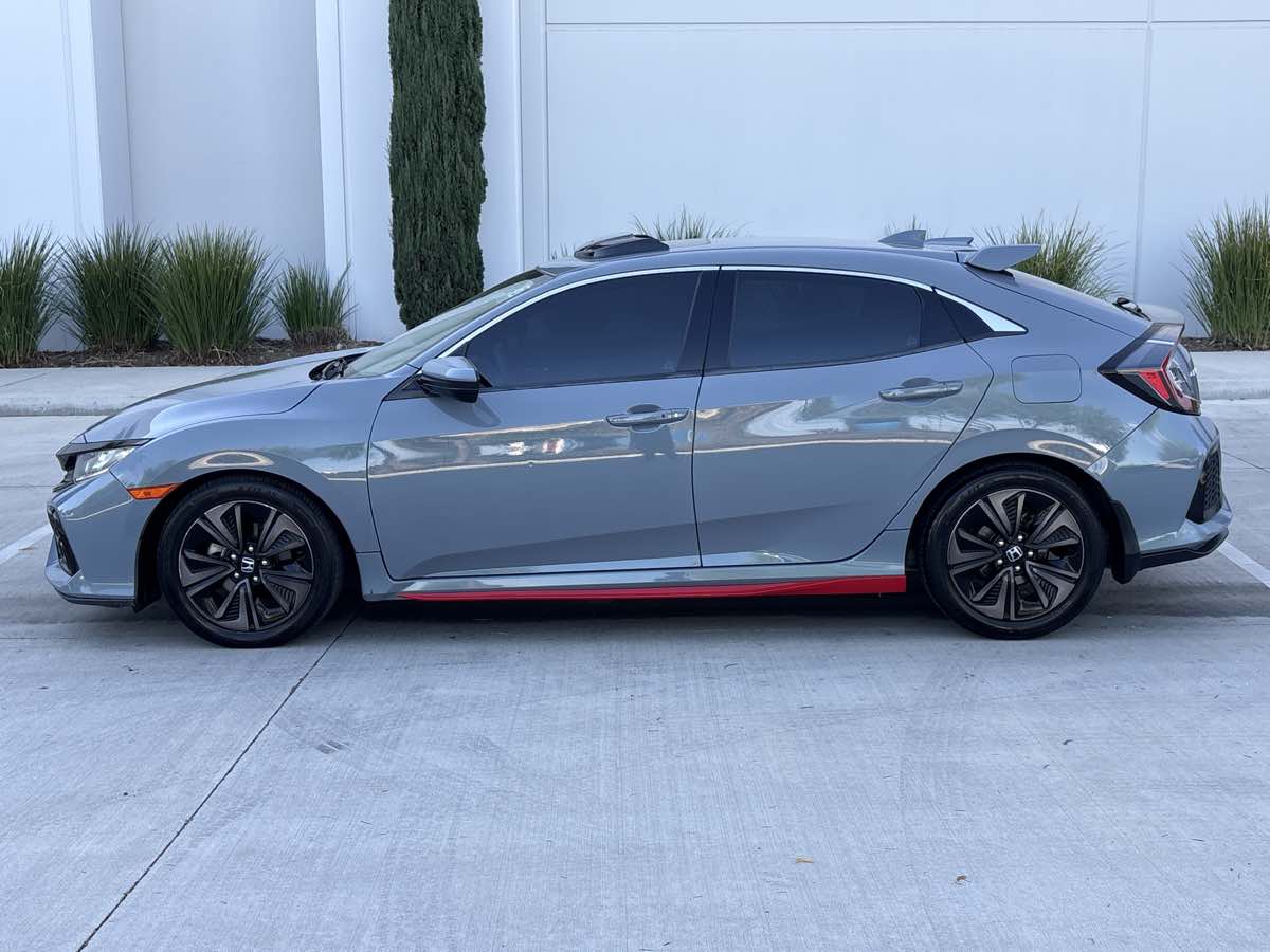 Photo 6 of this Honda Civic Hatchback