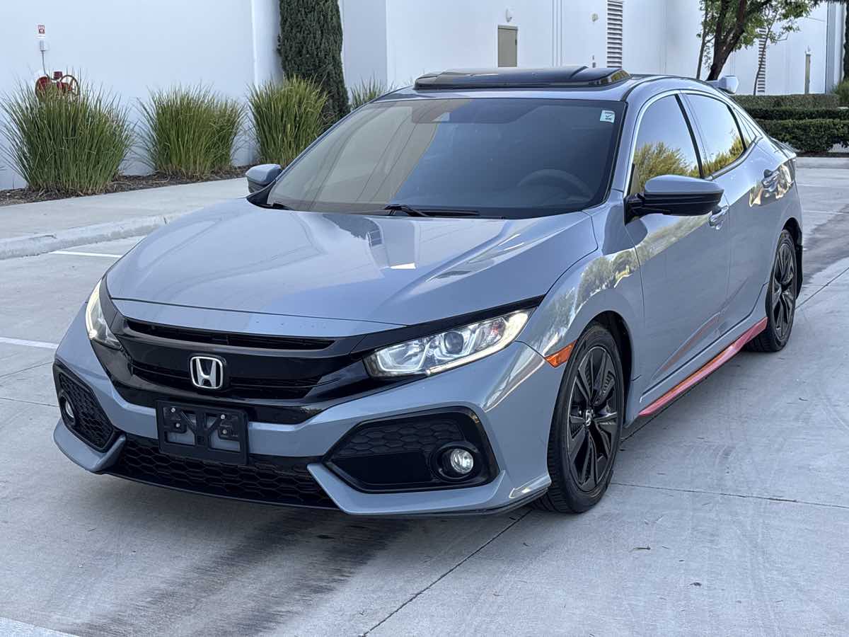 Photo 7 of this Honda Civic Hatchback