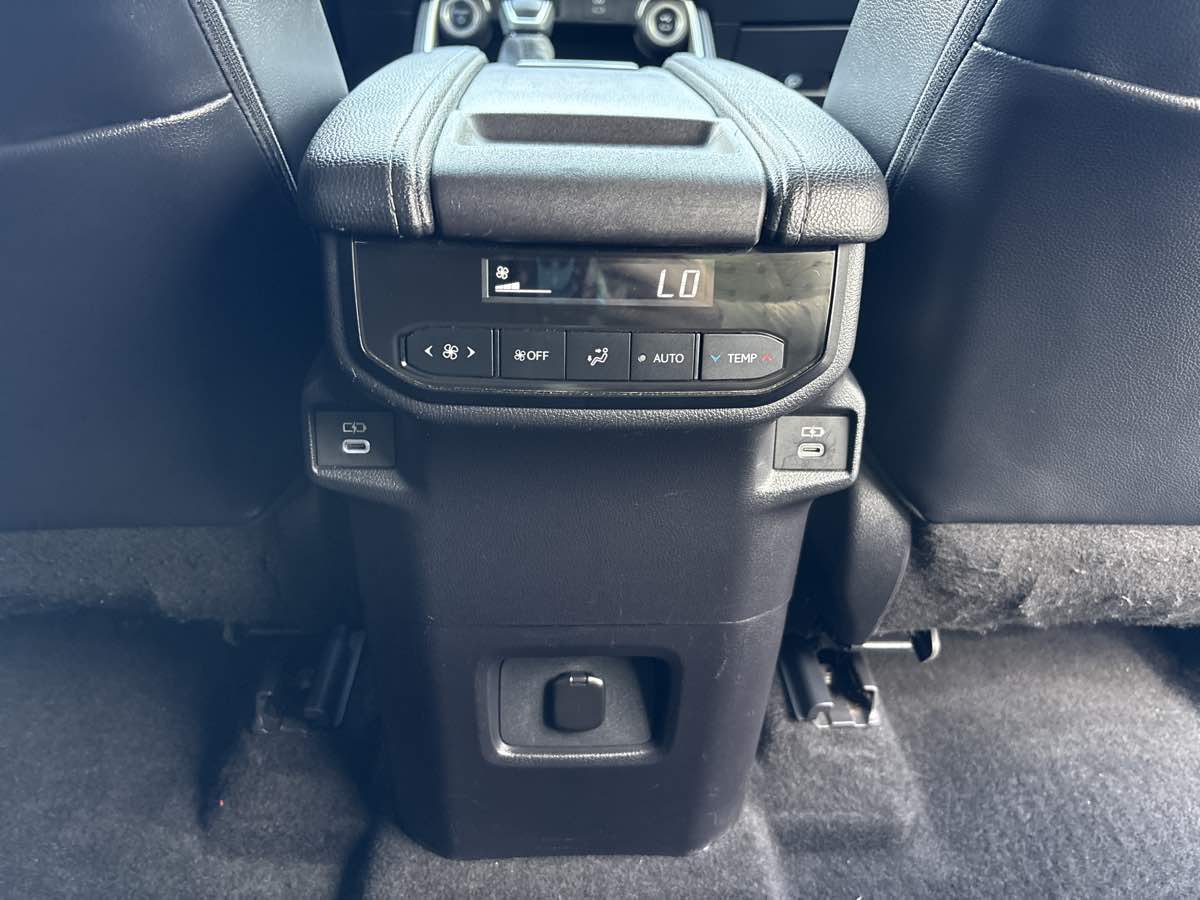 Photo 18 of this Toyota Grand Highlander