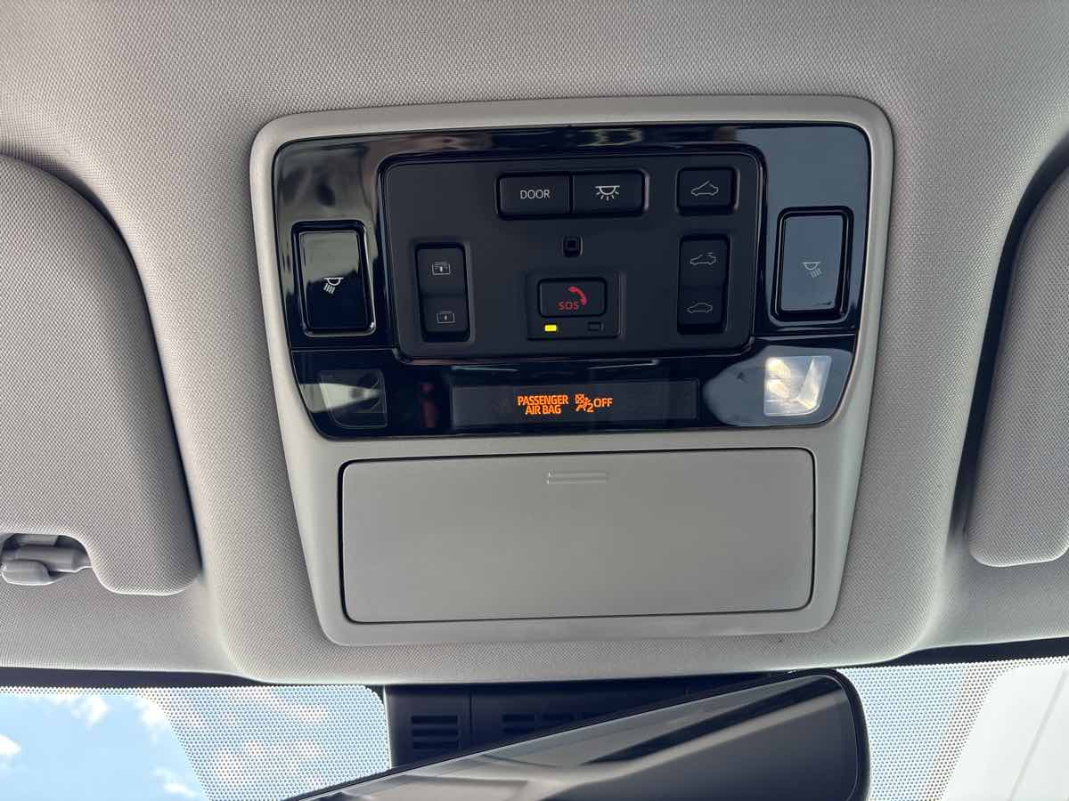 Photo 30 of this Toyota Grand Highlander