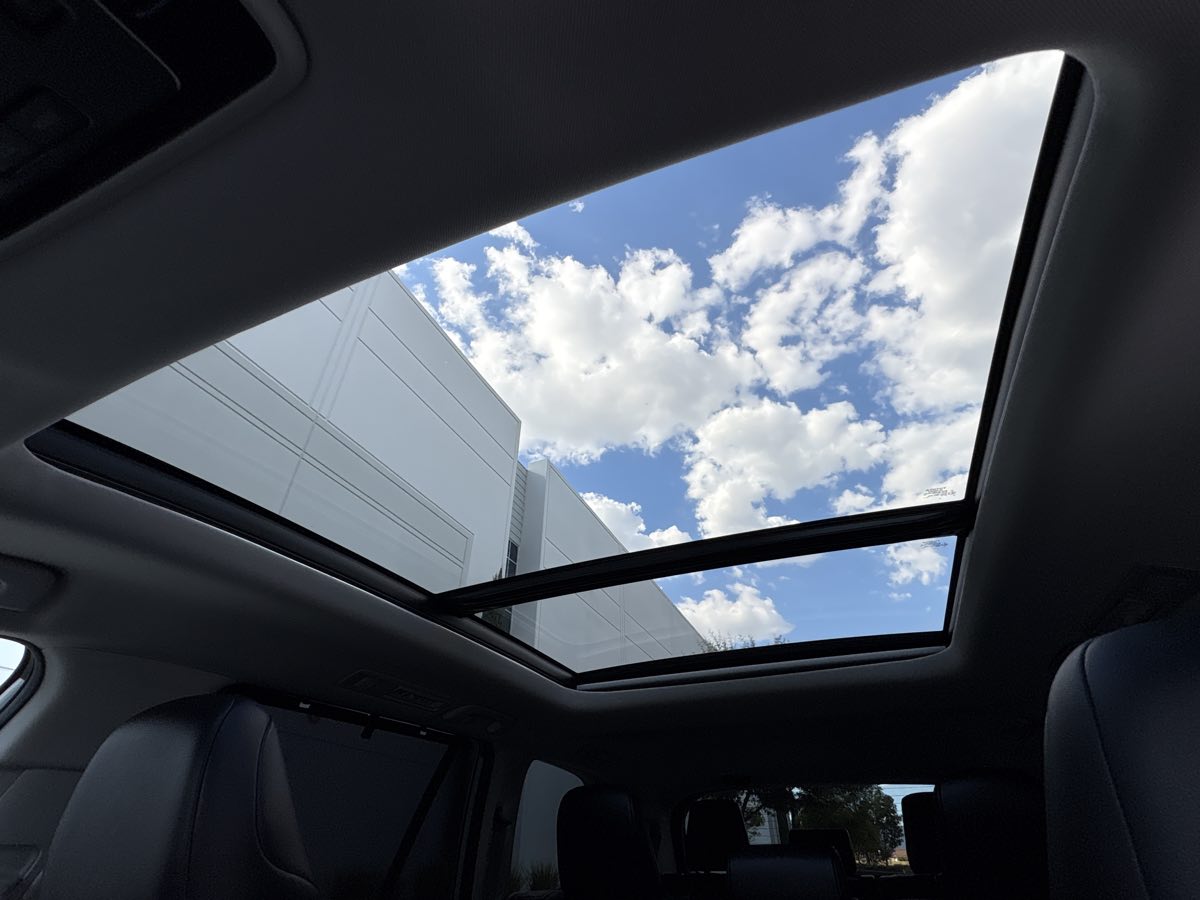 Photo 31 of this Toyota Grand Highlander