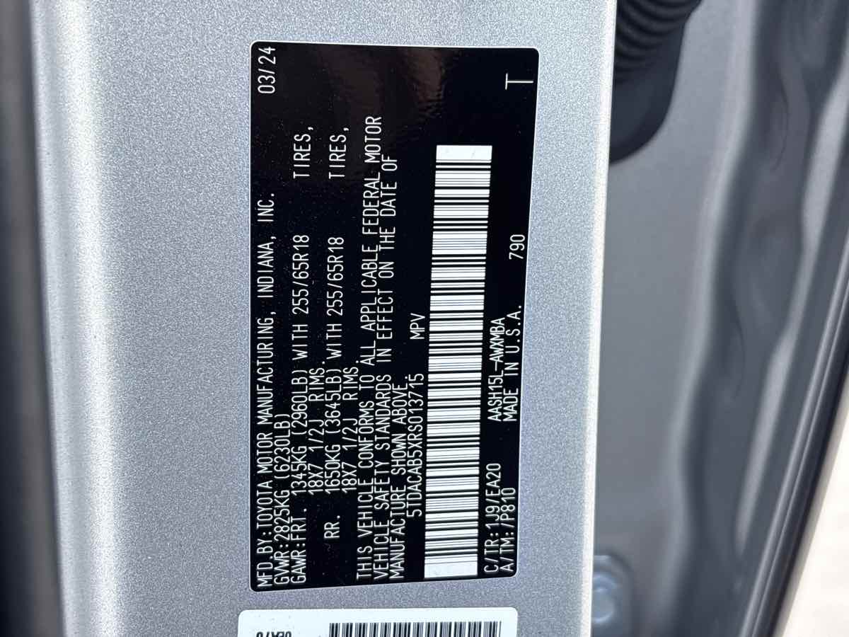 Photo 33 of this Toyota Grand Highlander