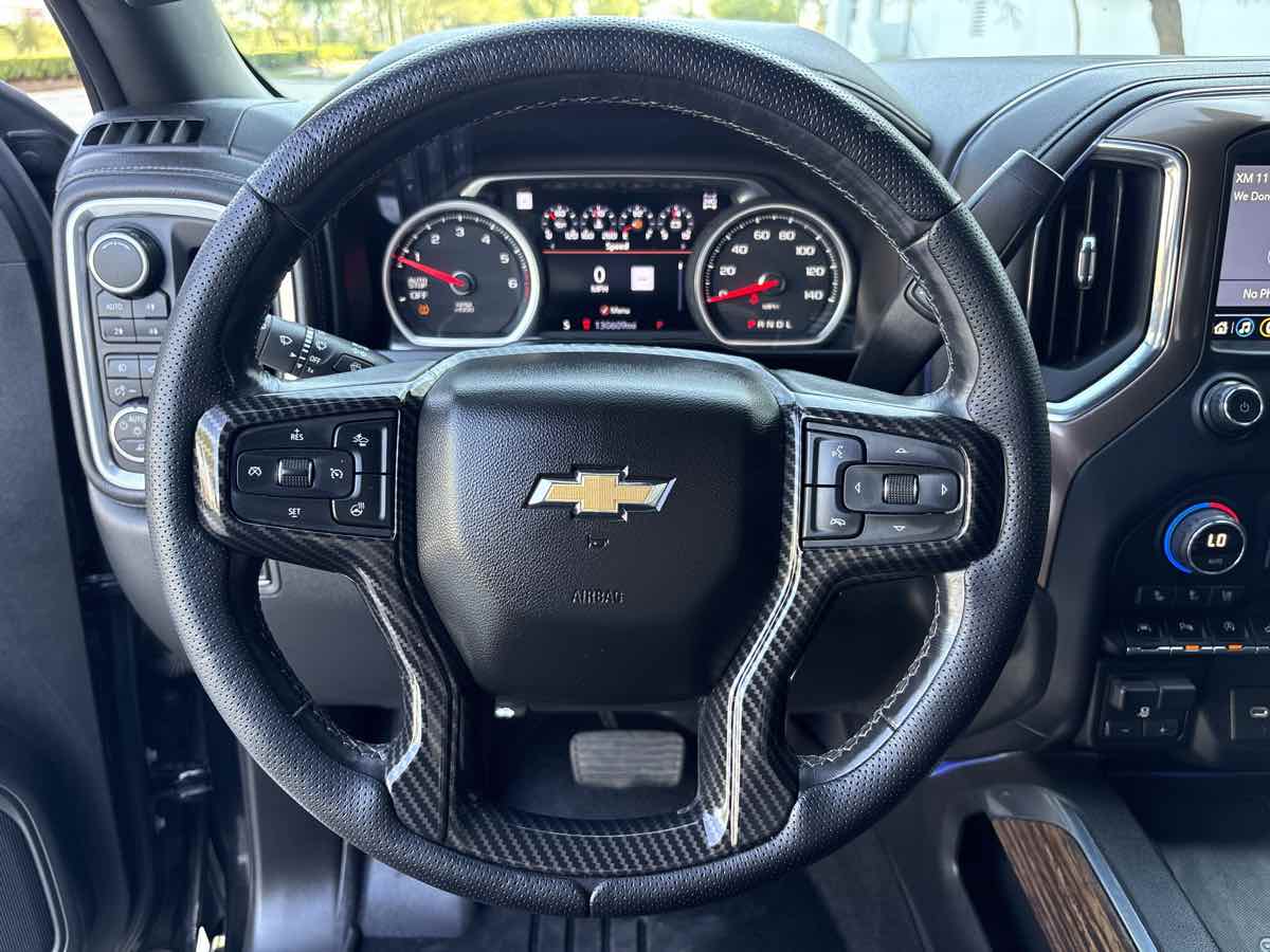 Photo 20 of this Chevrolet Silverado 1500