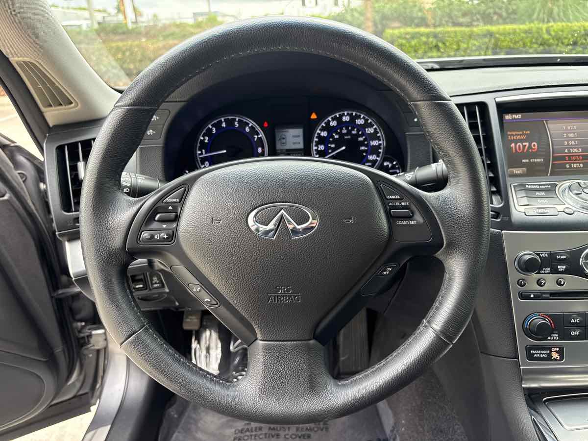 Photo 21 of this INFINITI G37 Sedan