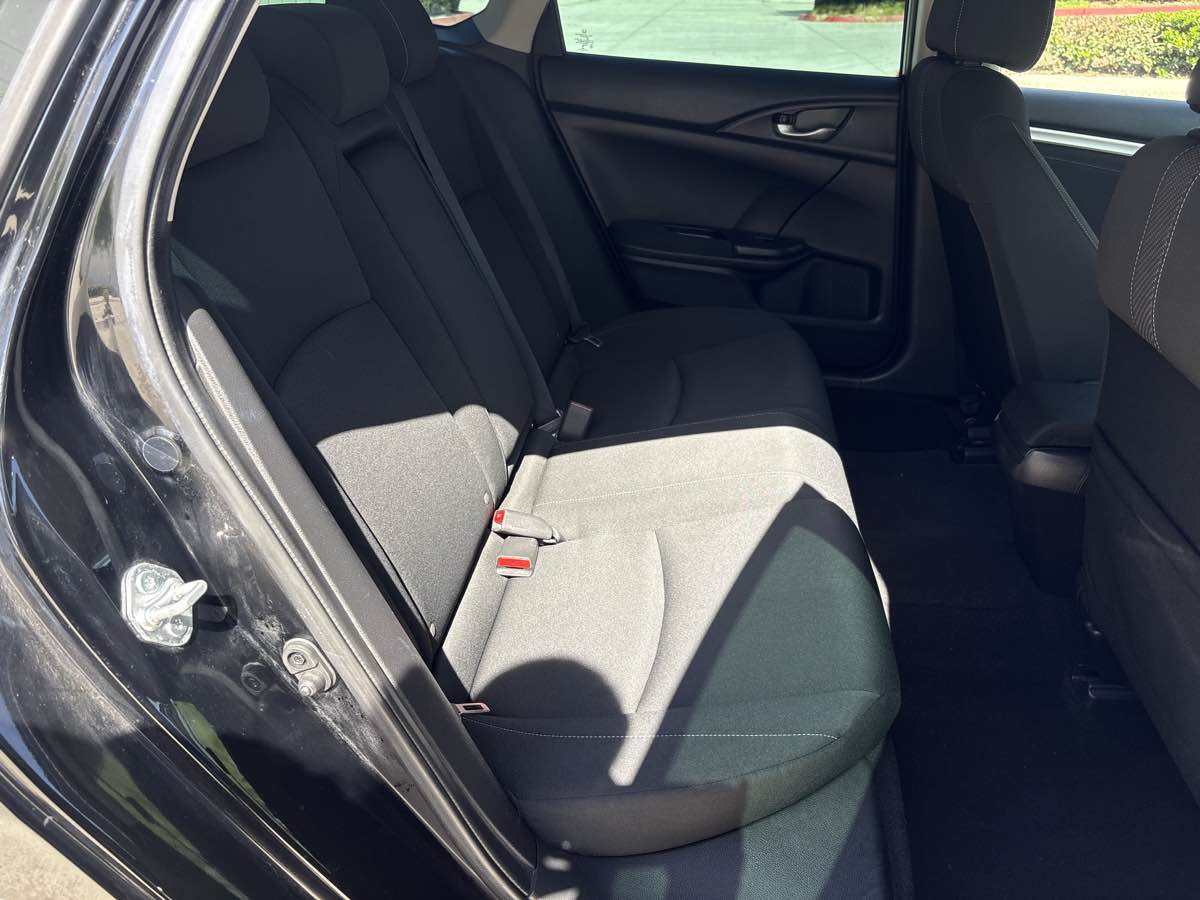 Photo 14 of this Honda Civic Sedan