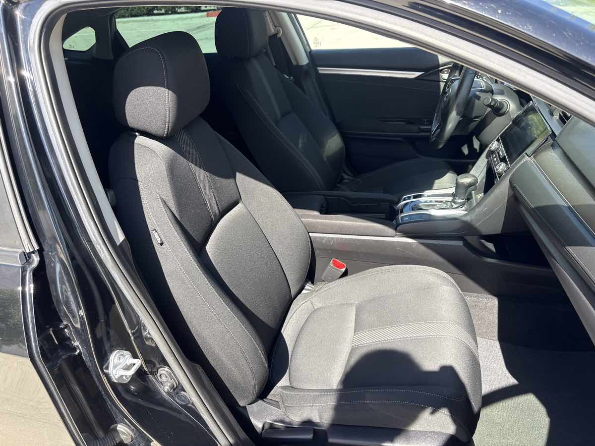 Photo 16 of this Honda Civic Sedan