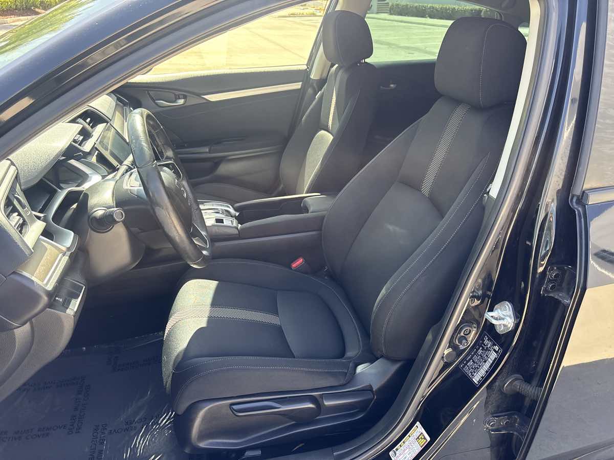 Photo 19 of this Honda Civic Sedan