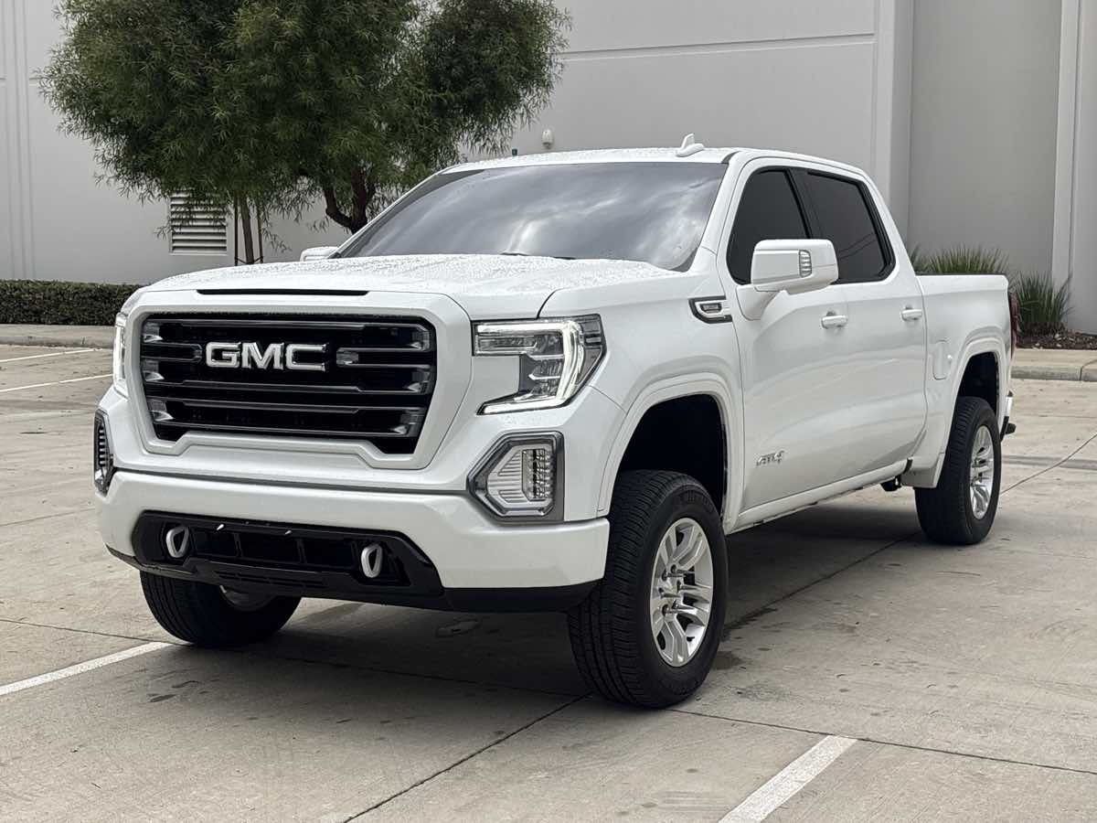 Photo 7 of this GMC Sierra 1500