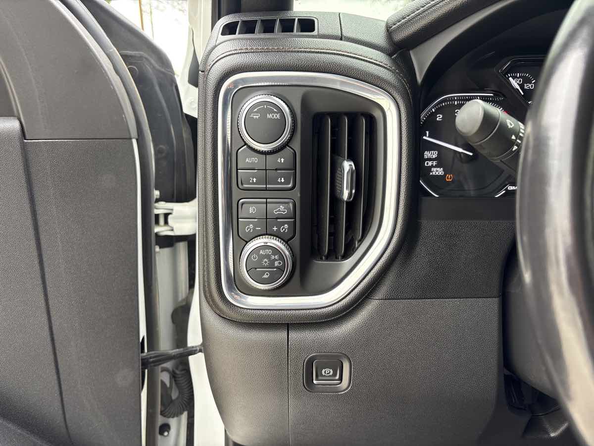 Photo 21 of this GMC Sierra 1500