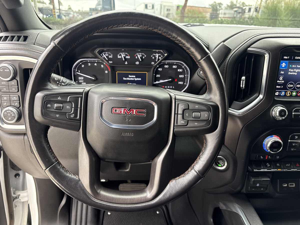 Photo 22 of this GMC Sierra 1500