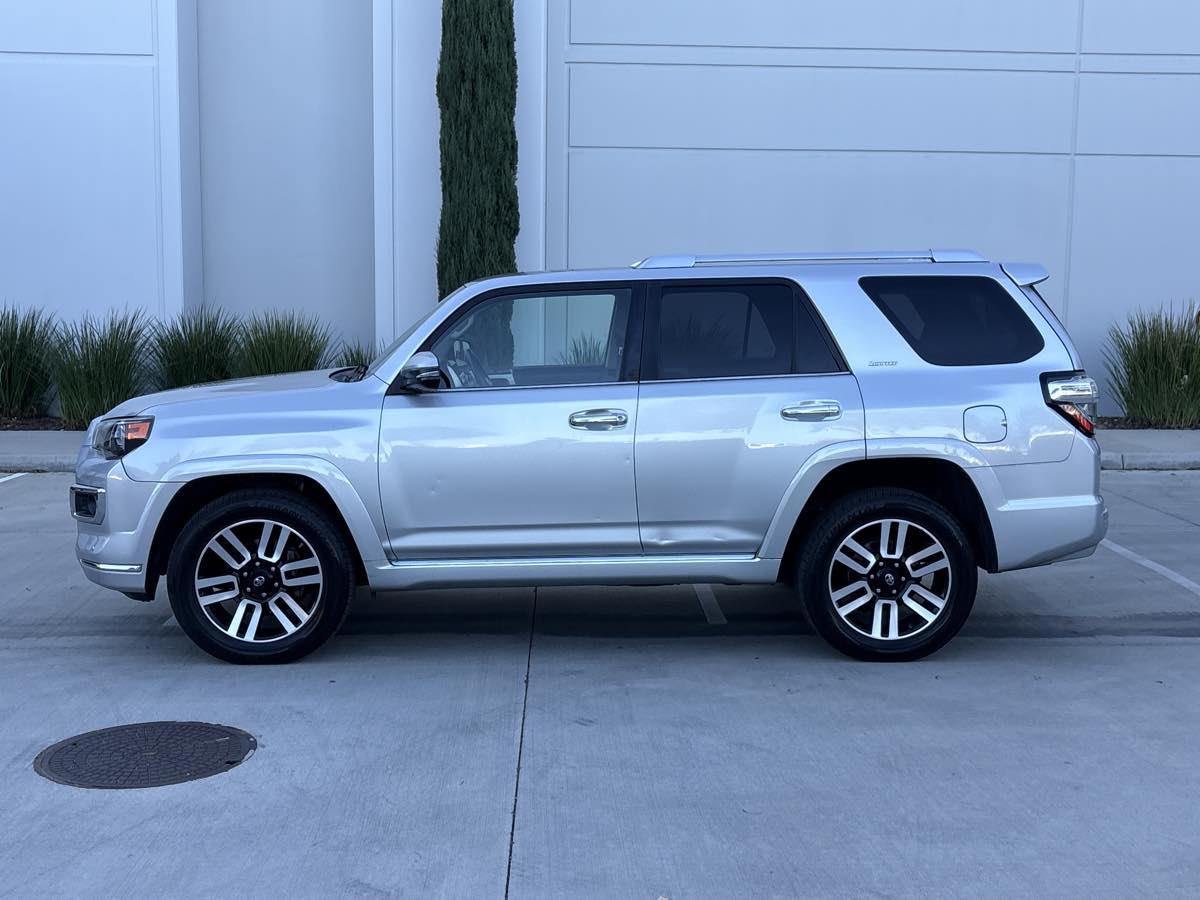 Photo 6 of this Toyota 4Runner