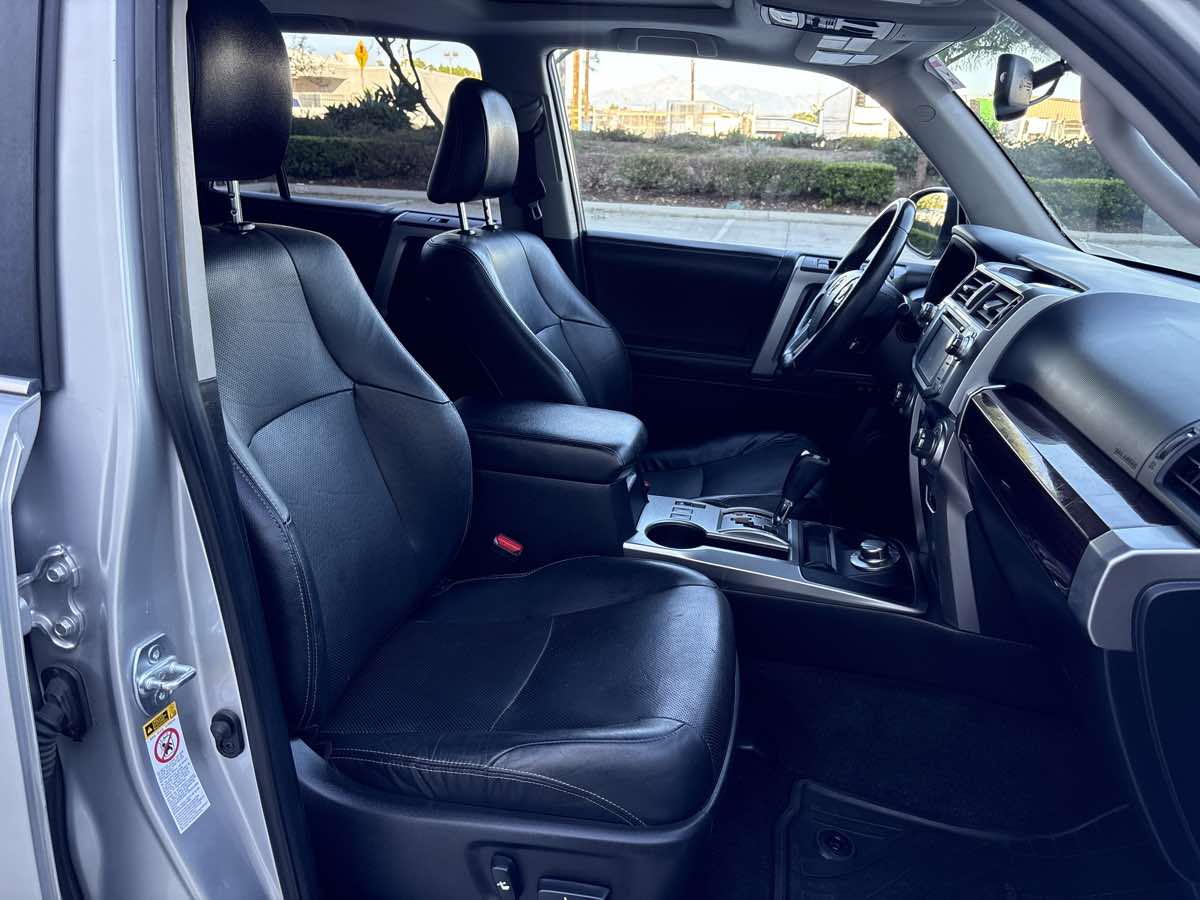 Photo 16 of this Toyota 4Runner